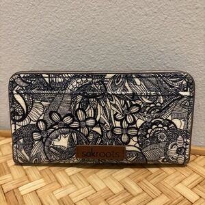 Sakroots Wallet Navy/White Floral Embroidered Snap Top Wallet 12 cards/zip NWOT